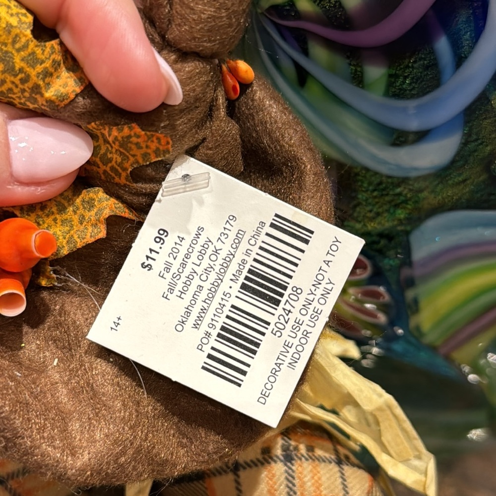 2014 Hobby Lobby Fall Scarecrow Doll NWT - Picture 4 of 8